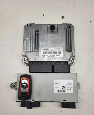 BMW 5 GT F07 Engine ECU kit and lock set 8586534 9367376 E18089660T