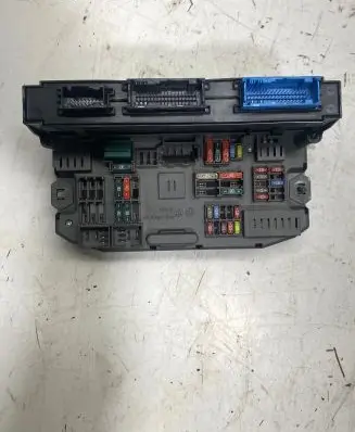 BMW X6 E71 Fuse module 518966010B 693169003