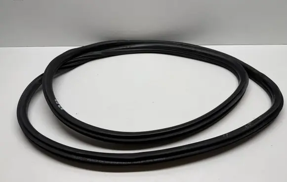 BMW 1 F20 F21 Front door rubber seal 51727240