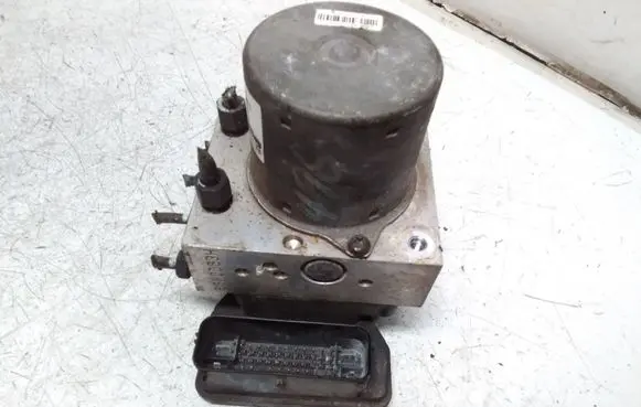 Hyundai Genesis ABS Pump 589202M750 BE60031602 I62GAB1A1020817