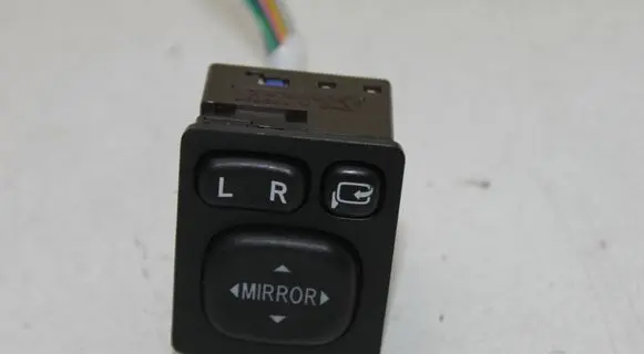Toyota Auris 150 Wing mirror switch