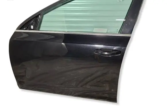 Skoda Octavia Mk3 (5E) Front door LF9R