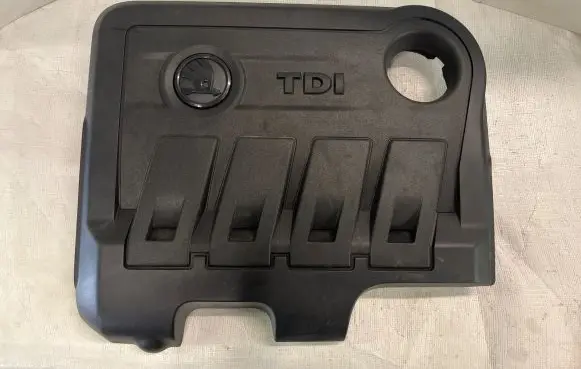 Skoda Superb B6 (3T) Engine cover (trim) 03L103925AA