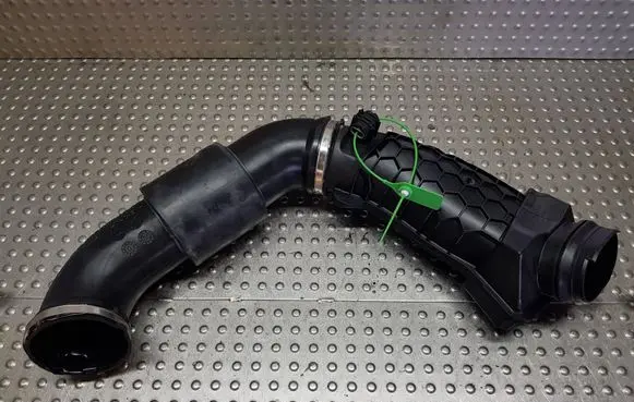 Mercedes-Benz Sprinter W907 W910 Air intake hose/pipe S27708059 A9075282700 A9075284300