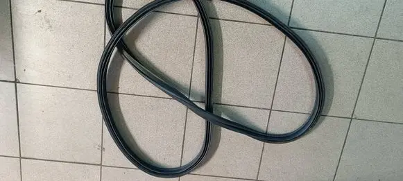 KIA Xceed Trunk rubber seal (body) 