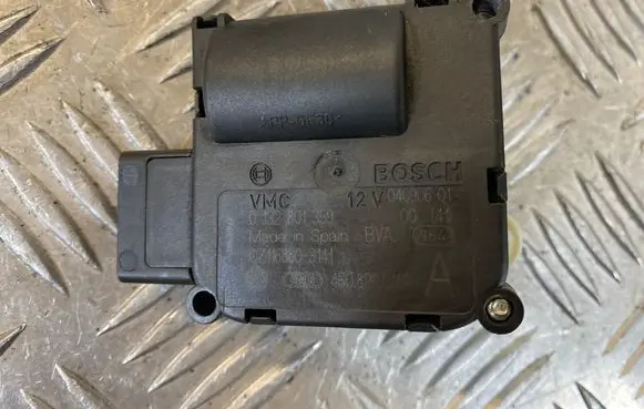 Audi A6 S6 C6 4F Air flap motor/actuator 0132801359 4F0820511A CZ1168803141