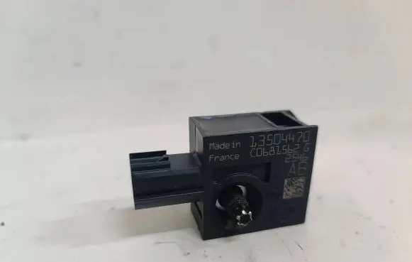Opel Zafira C Airbag deployment crash/impact sensor 13504470
