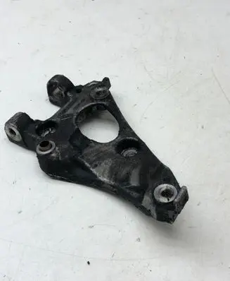 Peugeot 308 Engine mounting bracket 9672950980 6566019