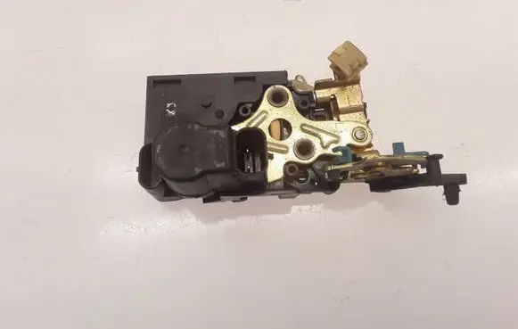 Suzuki Forenza Rear door lock 