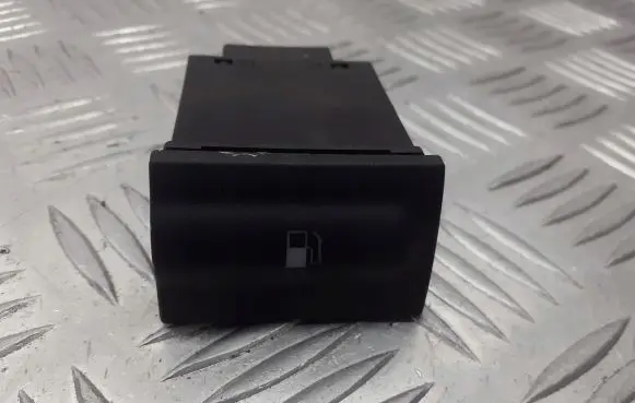 Skoda Octavia Mk1 (1U) Fuel tank opening switch 