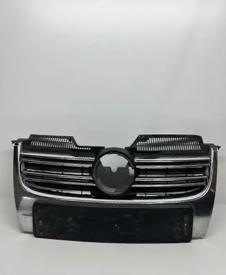 Volkswagen Jetta V Front bumper upper radiator grill 1K5853651