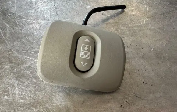 Nissan Qashqai Sunroof switch 