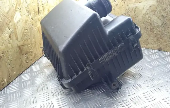 KIA Sorento Air filter box 281103E200