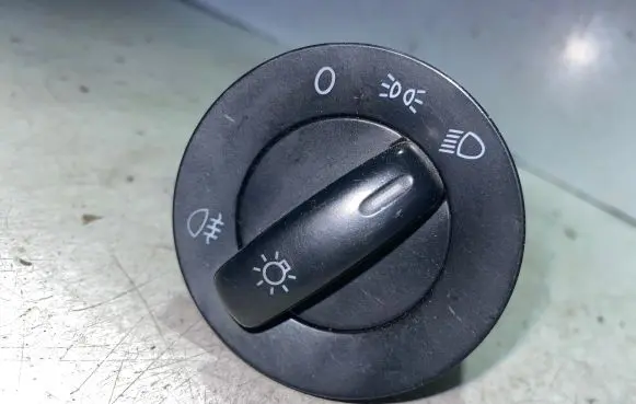 Volkswagen Caddy Light switch