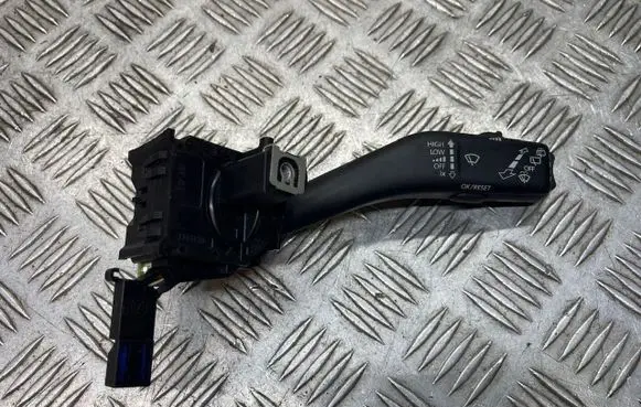 Volkswagen Touran I Wiper control stalk ANP80H024C 2HF0508C