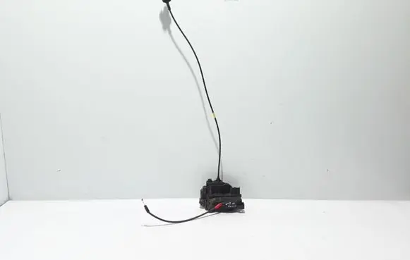 Renault Kangoo II Front door lock 8200497604