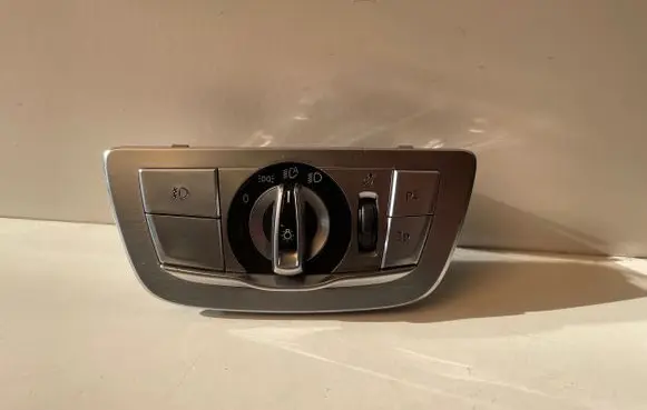 BMW 7 G11 G12 Light switch 6841889