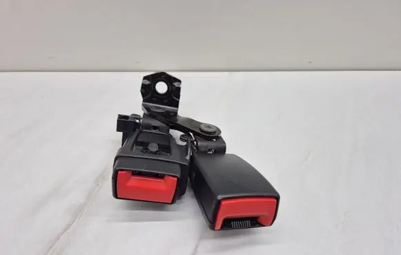 Audi Q3 8U Rear seatbelt buckle 4G0857739A 4G0857739A9B9