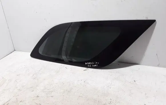 Dodge Durango Rear side window 68092698AA