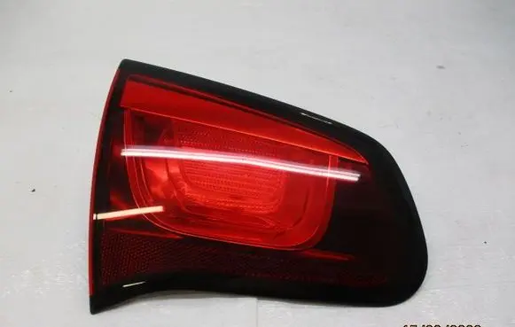 Tailgate rear/tail lights