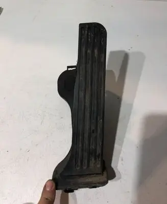 Volkswagen PASSAT B6 Accelerator throttle pedal 1K1723503L 6PV00860001