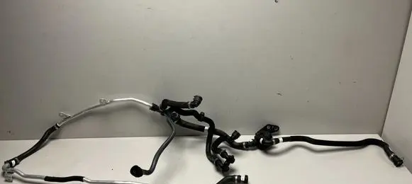 BMW X6 G06 Engine coolant pipe/hose 8598362 8598366