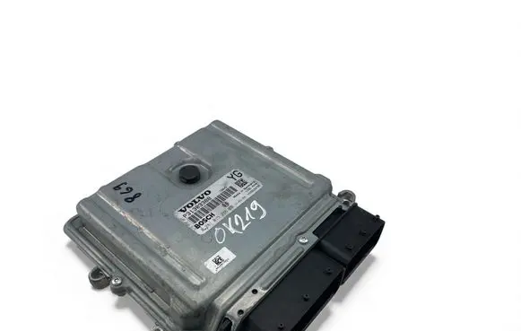 Volvo S60 Engine control unit/module ECU P31303388 0281015286