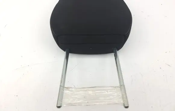 Nissan Qashqai Front seat headrest 