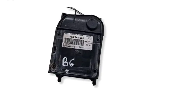 Volkswagen PASSAT B6 Headlight ballast module Xenon 7L6941330 96SX017 9390030