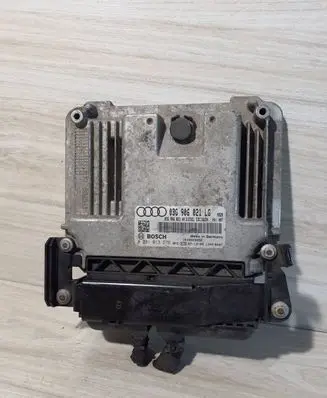 Audi A3 S3 8P Engine control unit/module 03G906021LG 0281013276