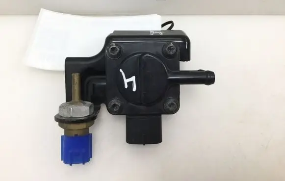 Nissan Navara Sensor 1049901330