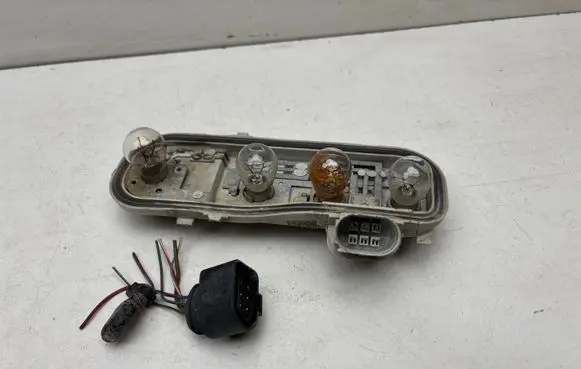 Audi A4 S4 B6 8E 8H Tail light bulb cover holder 8E9945257