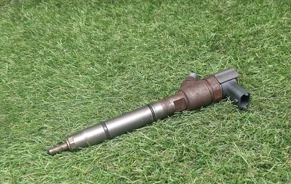 KIA Soul Fuel injector 338002A900