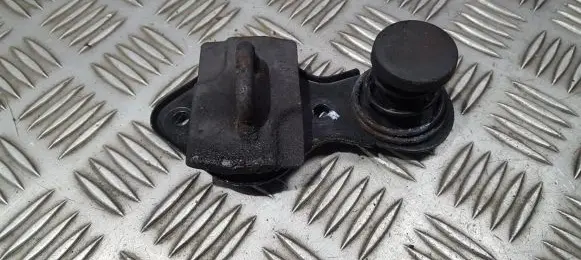 Mercedes-Benz C W203 Front door lock loop/hook striker a2038800460