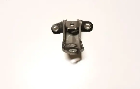 Hyundai Tucson JM Front door lower hinge 