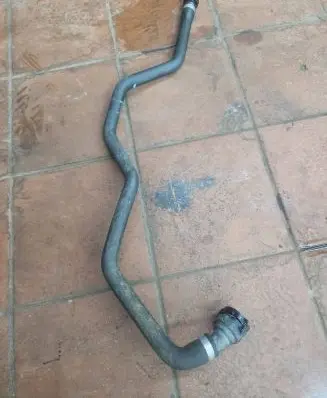 BMW 5 F10 F11 Engine coolant pipe/hose 7809819 782148378