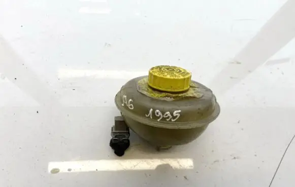 Brake fluid reservoir