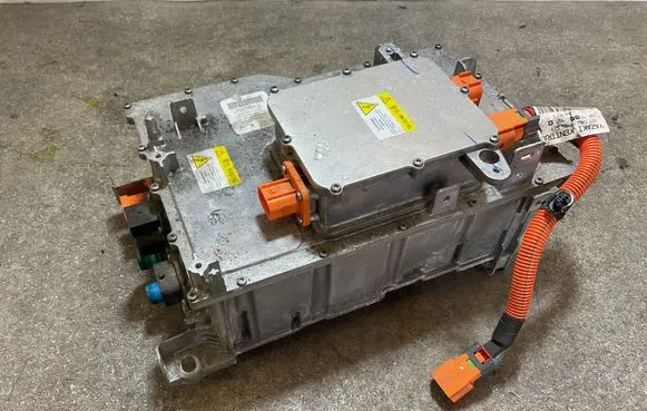 Citroen C4 III e-C4 Voltage converter inverter 9857210680 9696395680 9857270580