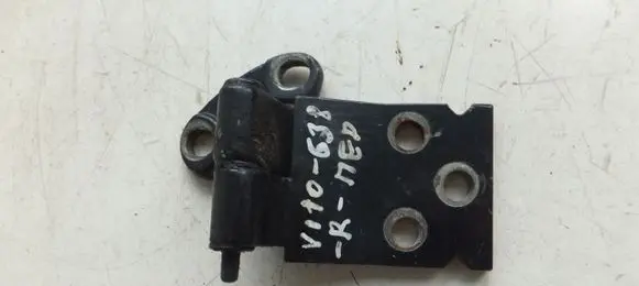 Mercedes-Benz Vito Viano W638 Front door upper hinge