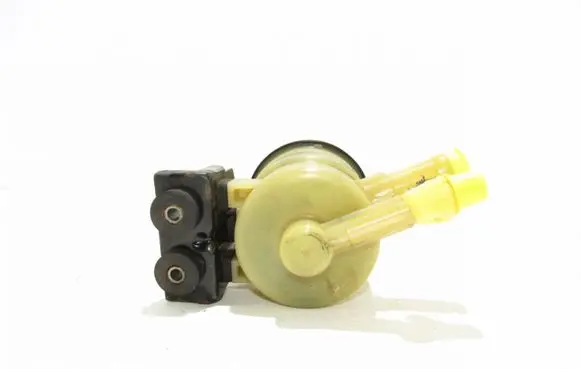 KIA Carens II Power steering fluid tank/reservoir Nėra