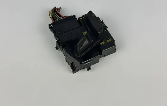 Mercedes-Benz E W212 Seat control switch A2048701958 03467816