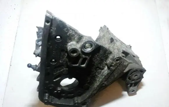 Opel Vectra C Engine mounting bracket 55196092