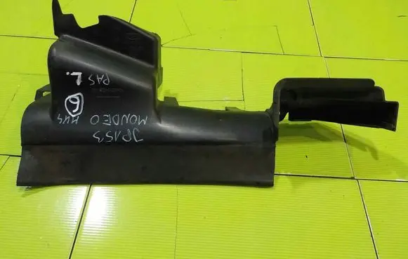 Ford Mondeo Mk III Intercooler air channel guide 6M218A261BA JP153