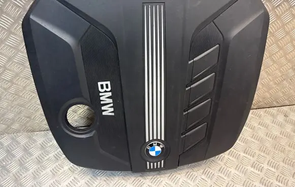 BMW 5 F10 F11 Engine cover (trim) 7802847 11252010