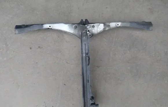 Lexus RX 330 - 350 - 400H Top upper radiator support slam panel 
