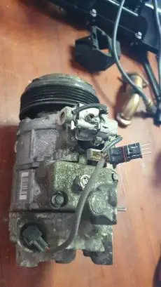 BMW 1 E81 E87 Air conditioning (A/C) compressor (pump) 6987862