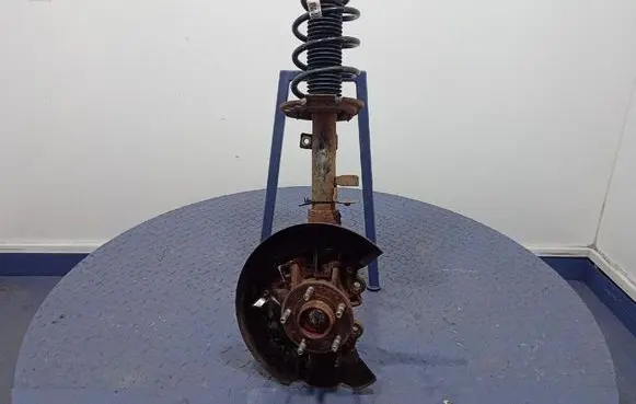 Ford Escape III Front wheel hub spindle knuckle 