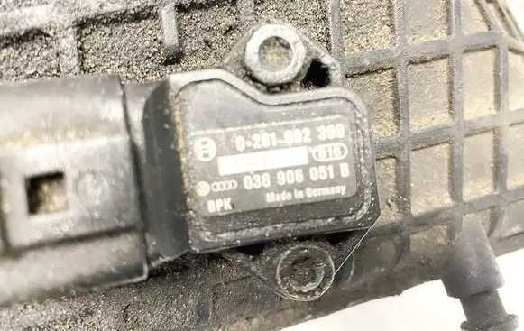 Audi A4 S4 B6 8E 8H Air pressure sensor 038906051b 0281002199