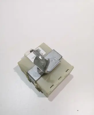 Toyota Avensis T250 Door control unit/module 8974105070