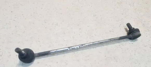 Volkswagen Tiguan Front anti-roll bar/stabilizer link 1K0411315P